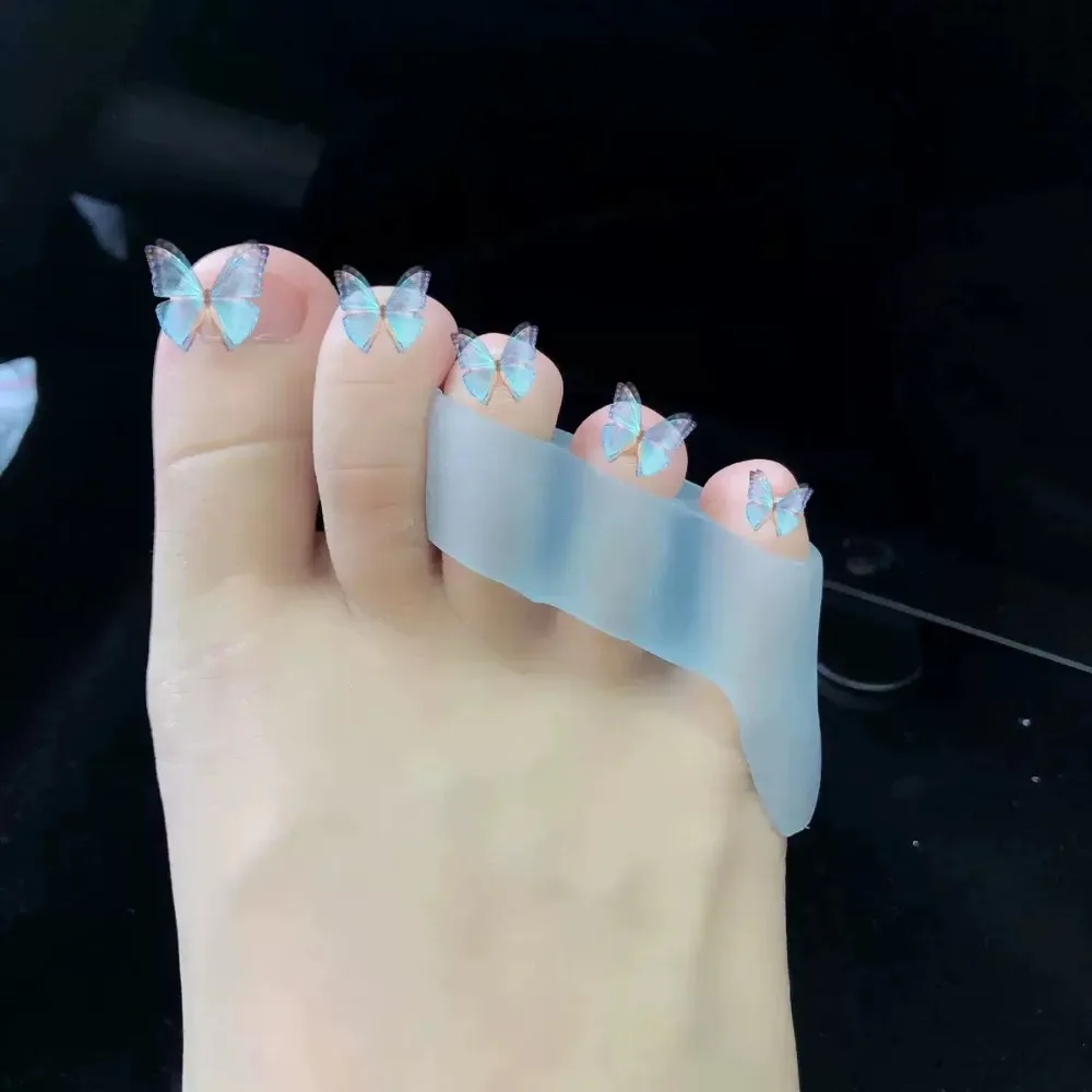 2Pcs Silicone Gel Toe Straightener Little Toe Fit Three-Hole Design Bunion Corrector Soft Foot Care Tool Blister Prevention
