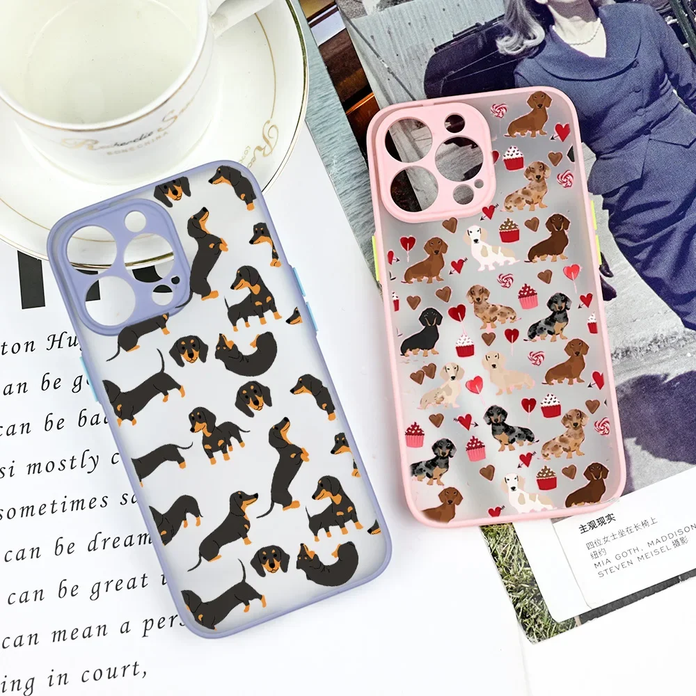 Cartoons Dachshund Bulldog Phone Case for iPhone 15 14 13 12 11 Pro Max Mini XS XR X SE 7 8 Plus Cover Cute Dog Fundas Coque