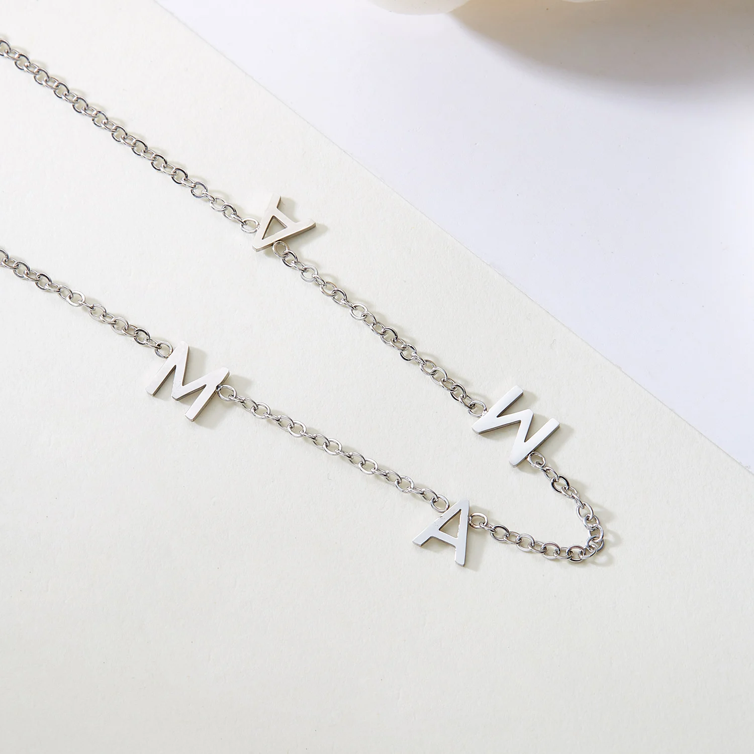 Halskette mit Mama-Buchstaben-Anhänger aus Edelstahl, schlicht, modisch, goldfarben, Schlüsselbein-Halsband für Frauen, perfektes Geschenk zum Muttertag – Detail 15
