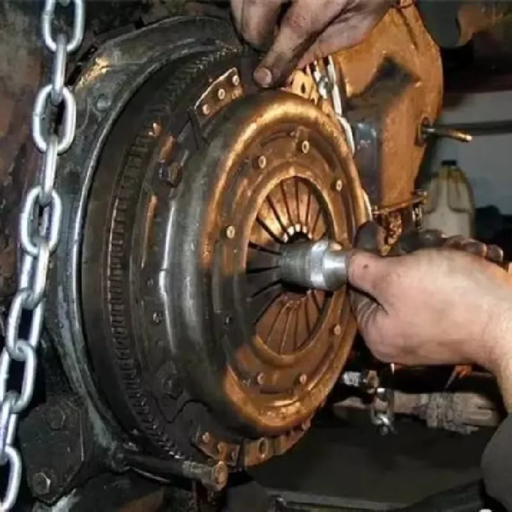 Genuine Auto Parts Clutch Kits China Manufacturer Truck/Heavy Equipment Custom Clutch Kits