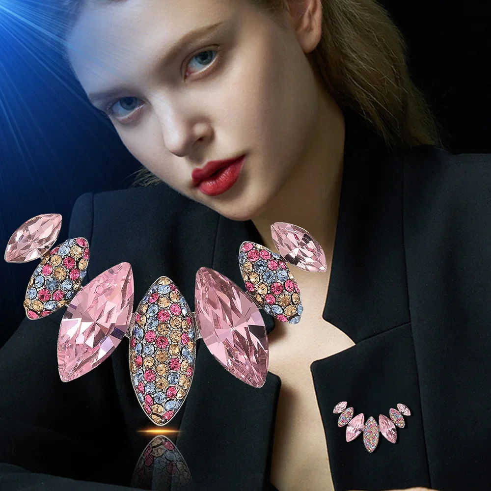 

Vintage Oval Crystal Brooch Pins Metal Colorful Rhinestone Inlaid Brooches Women's Clothing Decoration Jewelry Accessories
