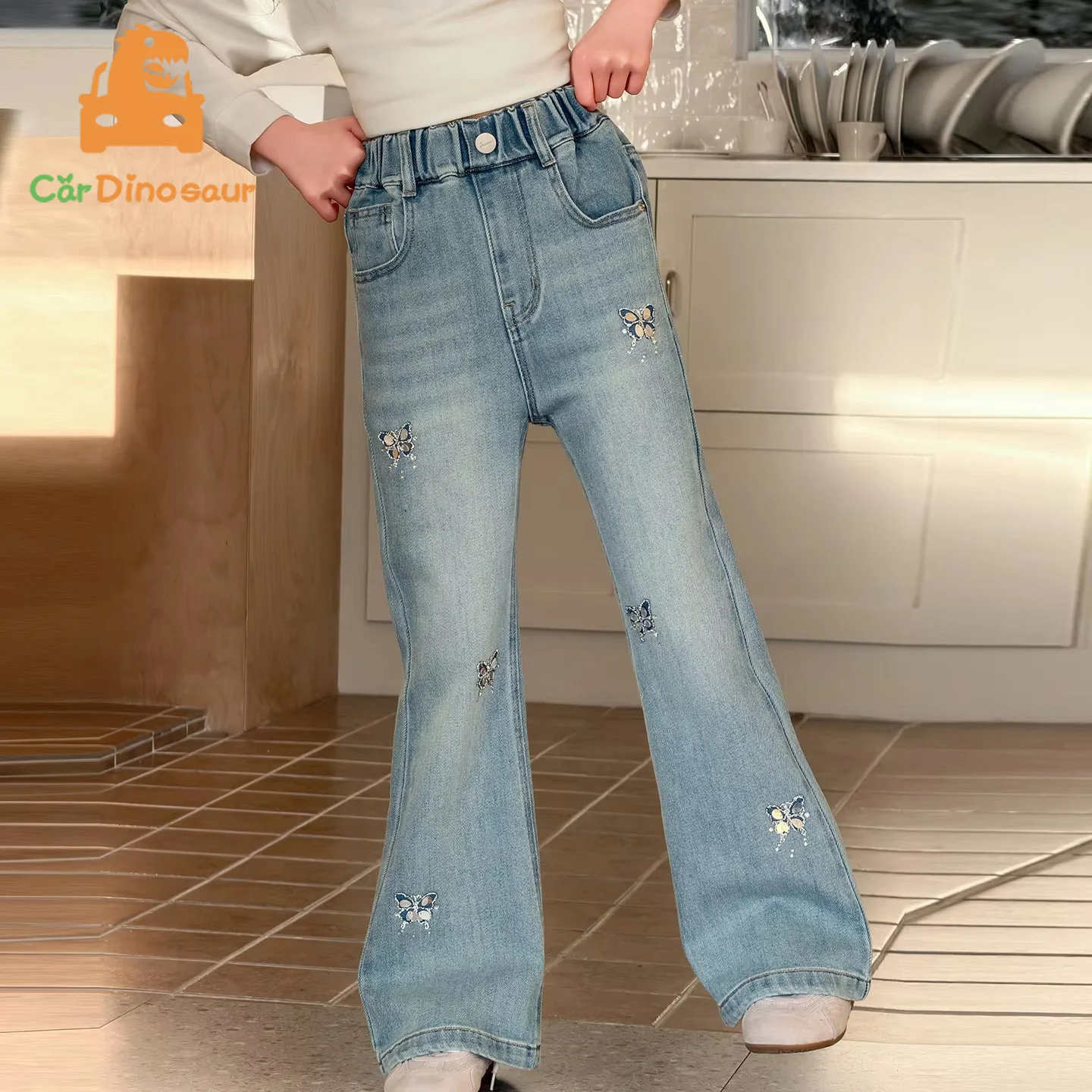 

Girl Demi Pants 2026 Spring New Children Casual All Match Elastic Shiny Glitter Butterfly Flare Trousers For Teenagers Kids