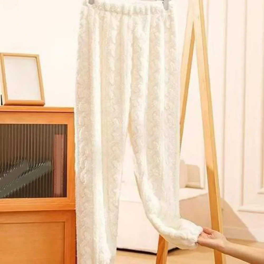 Ladies Pure Color Flannel Sleepwear Featuring Thick Fleece For Warmth And Relaxed Fit Suitable For Holiday And Daily Use