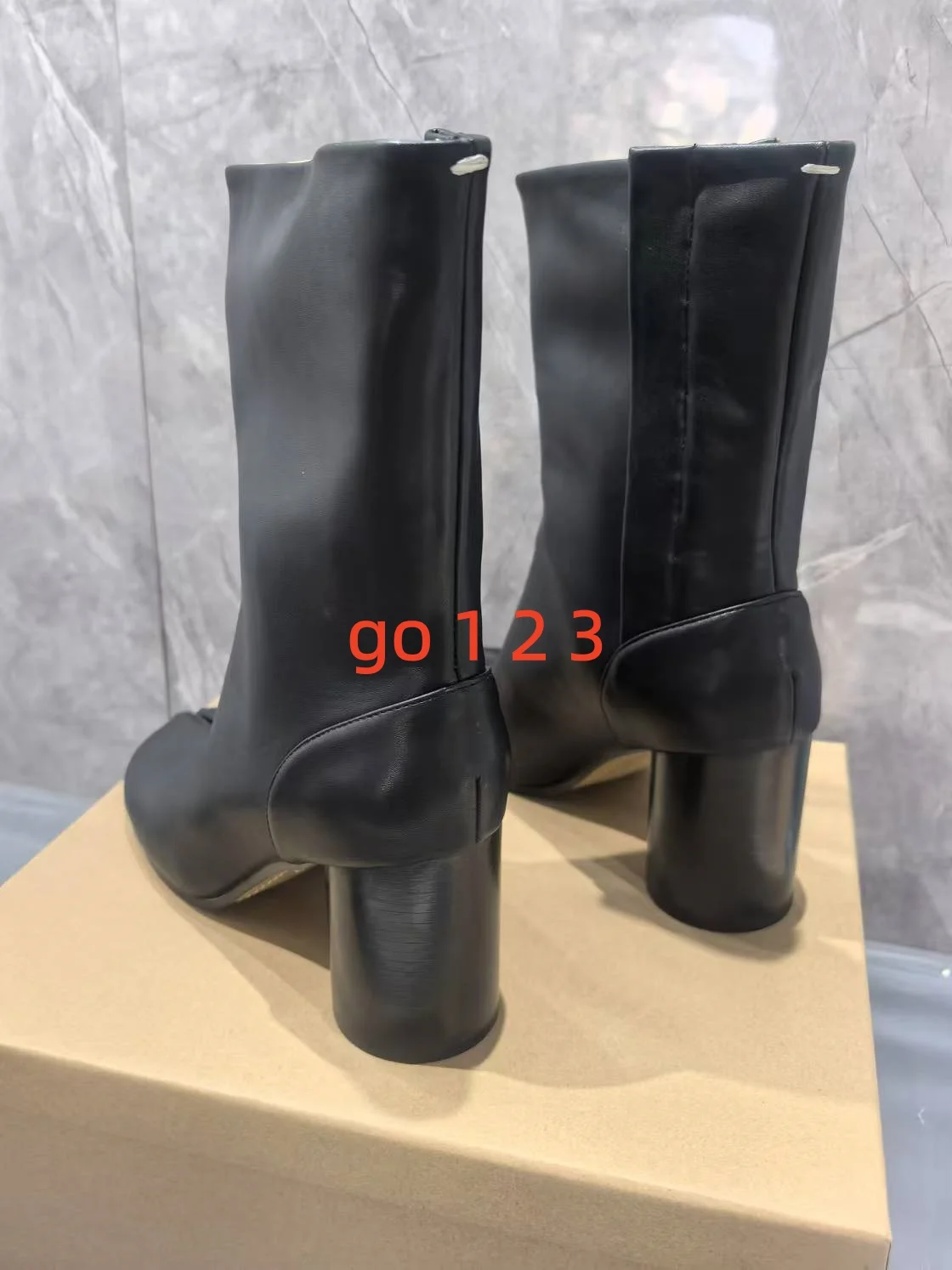 Tabi Unisex Black Leather Split Toe High Heel Ankle Boots For Men Brand Design Fashion Side Buckle Short Ninja Boots Shoes
