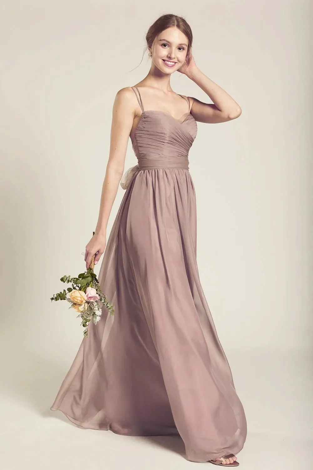 Vintage Spaghetti Straps Bridesmaid Dress A-line Floor Length Sweetheart Chiffon Pleated Bodice Bow Wedding Prom Party Gowns