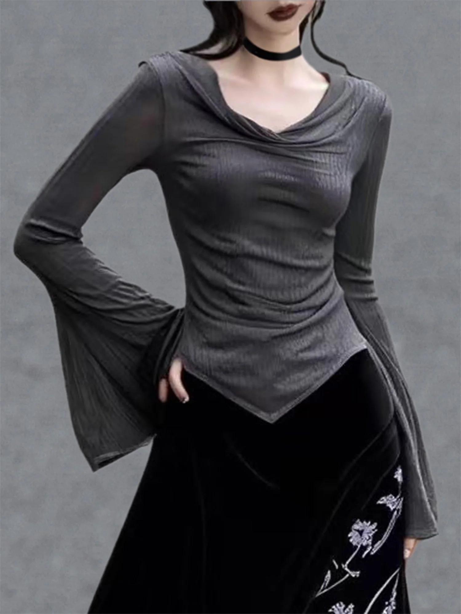 

ey Bell-Sve Long-Print Slim-Fit V-Ne Knitted Top with Purple Flower Branch Design Versatile Cloudy Hairpin Design