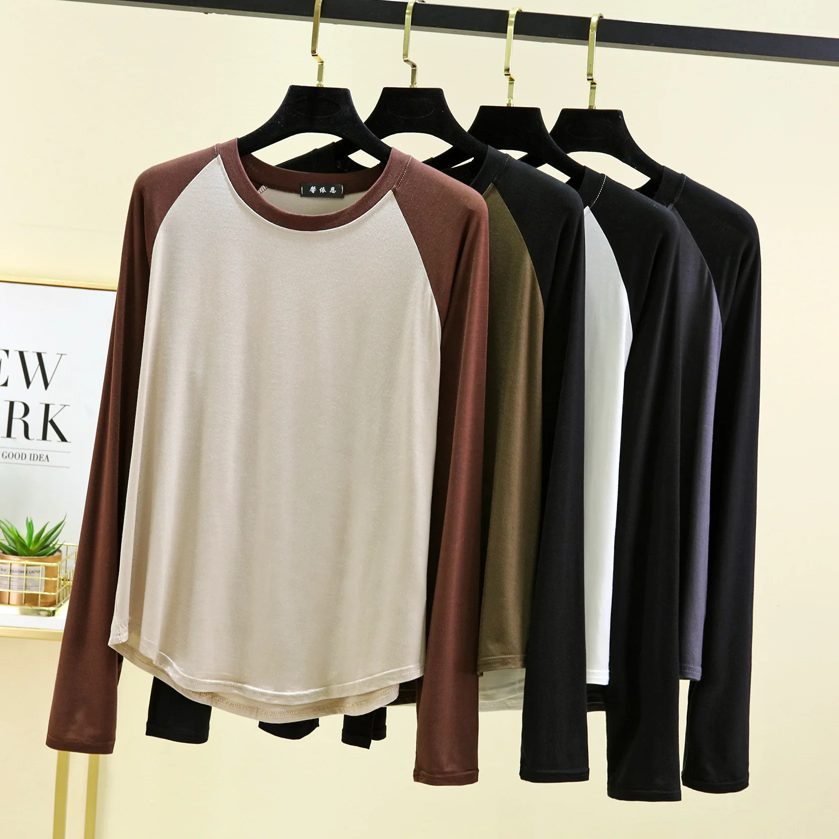 Prosty kontrastowy kolor Raglanowe rękawy Tshirt Długie rękawy Wiosna Damska luźna koszulka O-Neck Casual Tee Tops wszystkie mecze
