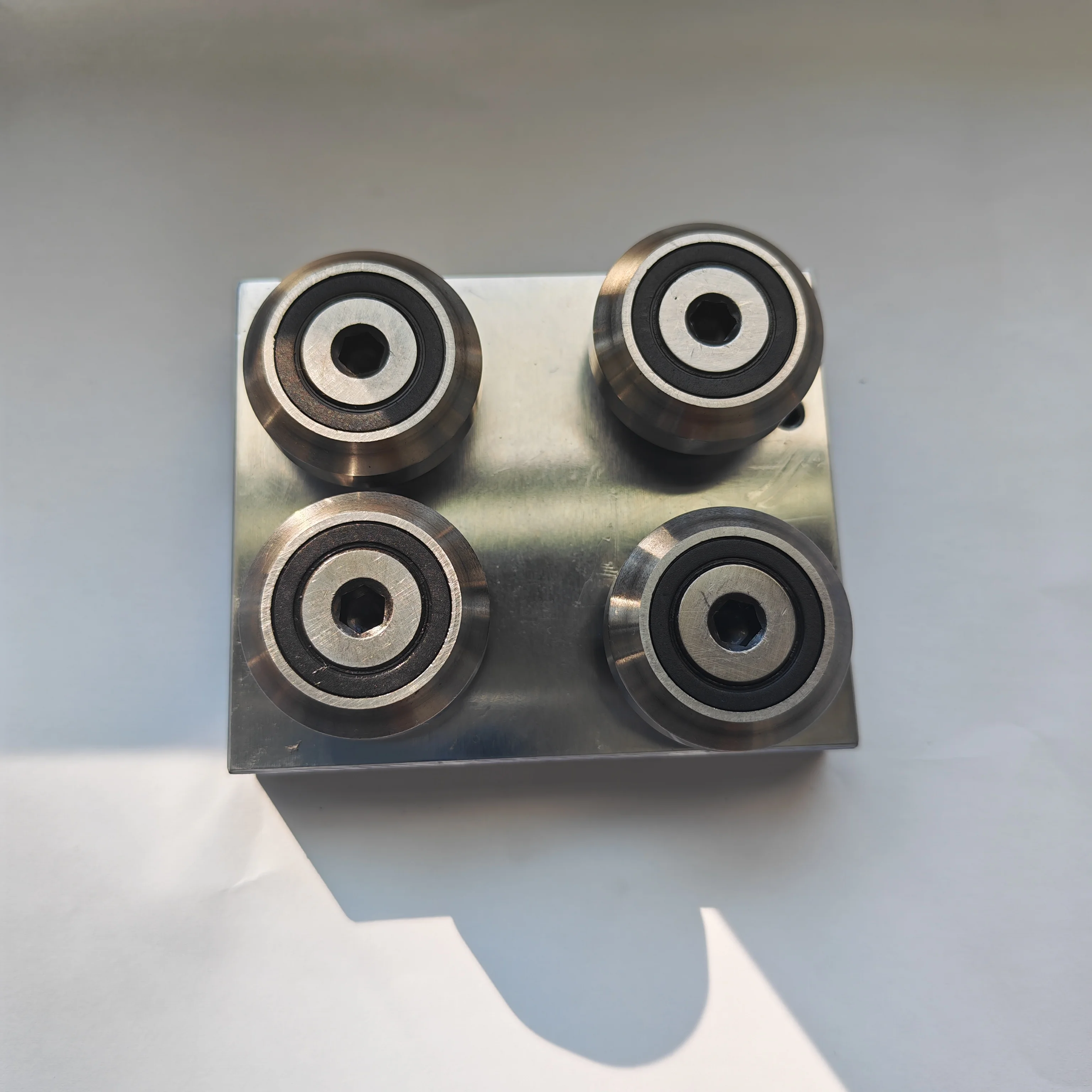 

HCYSliding Carriage & Sliding Block for Circular Guide Rail High Speed Wear Resistant Long Service Life
