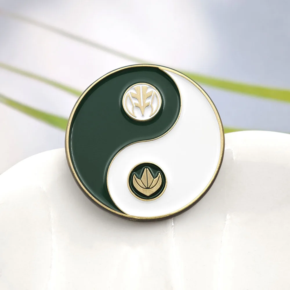 Grüne weiße Ranger-Emaille-Anstecknadel Yin Yang Drachen-Tiger-Münzbroschen Mighty Morphin Metallabzeichen Geschenk für Tokusatsu-Fans – Detail 8