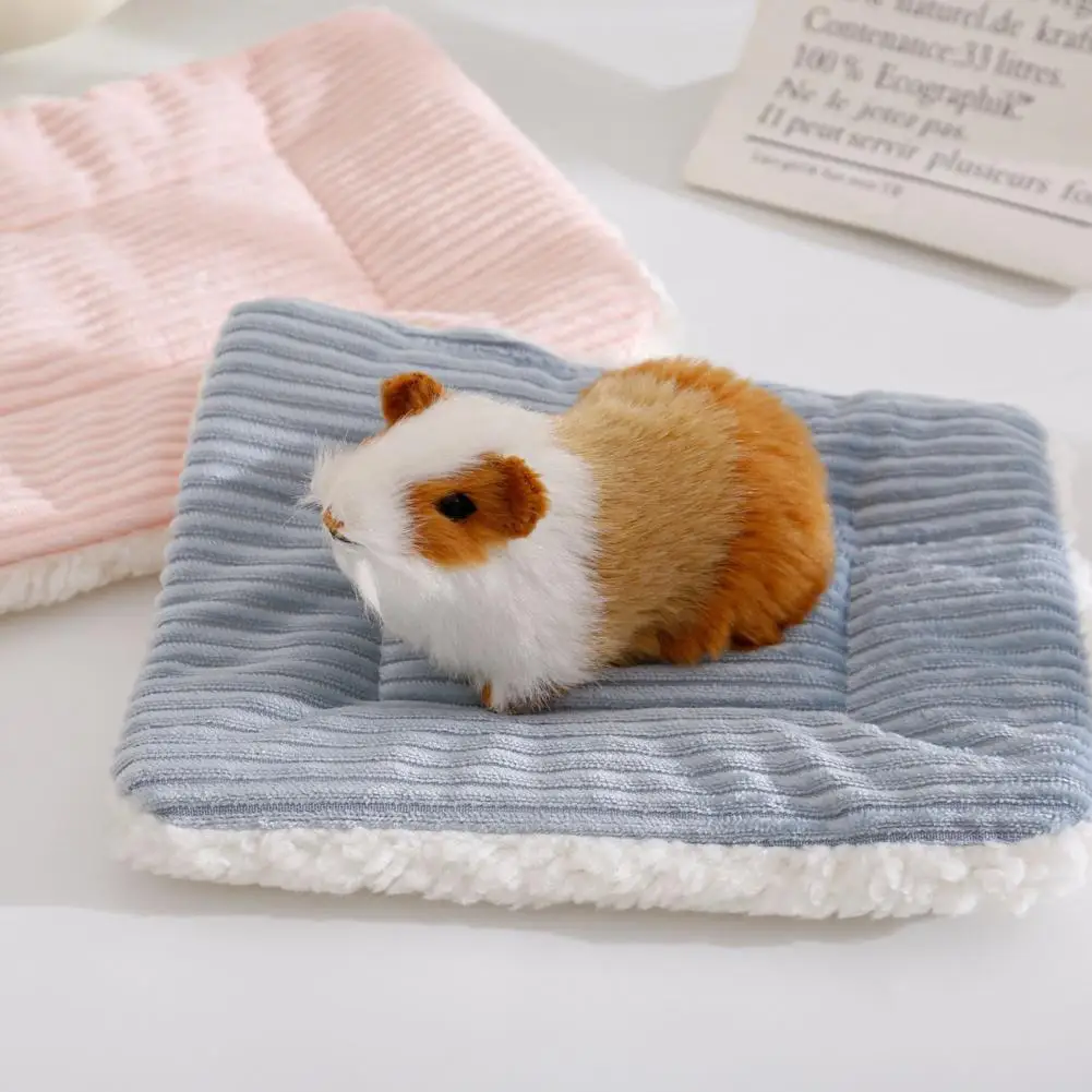 Guinea Pig Cage Liner Bed Winter Warm Plush Pad Hamster Nest Mat Small Animal Accessories for Squirrel Hedgehog Chinchilla Rabbi