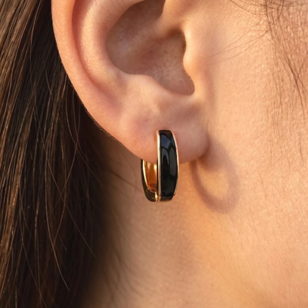 Mariasz Minimalist Elegant Black White Resin Oil Drip Hoop Earrings Small Geometric Huggies Jewelry for Women French Chic Gift