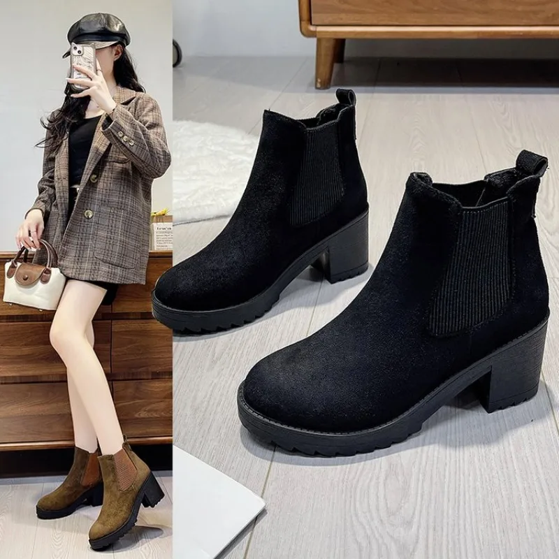 

Women's Chunky Heeled Chelsea Boots Plus Size Round Toe Slip On Ankle Boots Women Autumn Winter Comfy Platform Short Botas Mujer