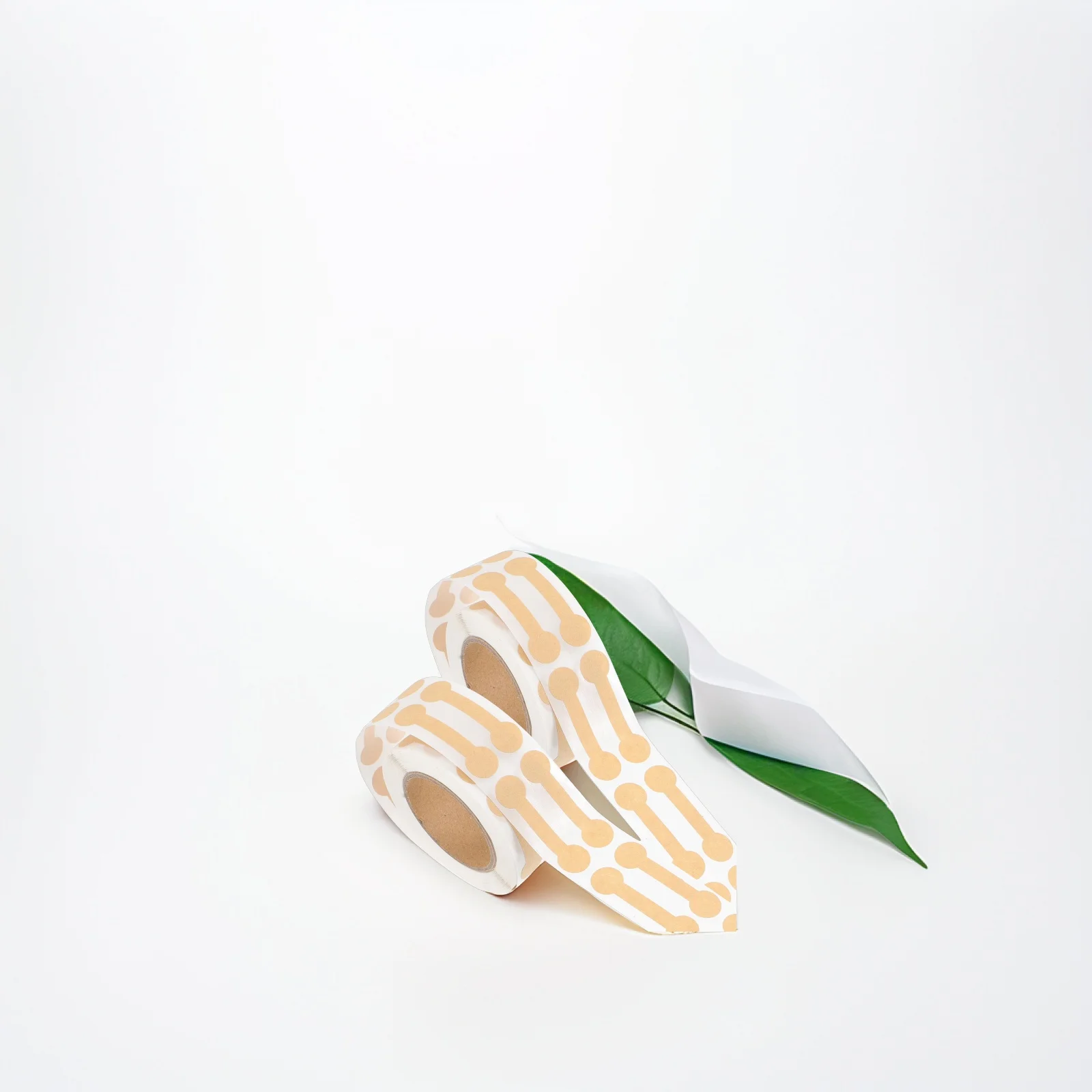 2 Gulungan Stiker Segel Label Hadiah Kertas Kraft Premium untuk Cincin Kalung Gelang Paket Ritel Segel Label Anti Rusak