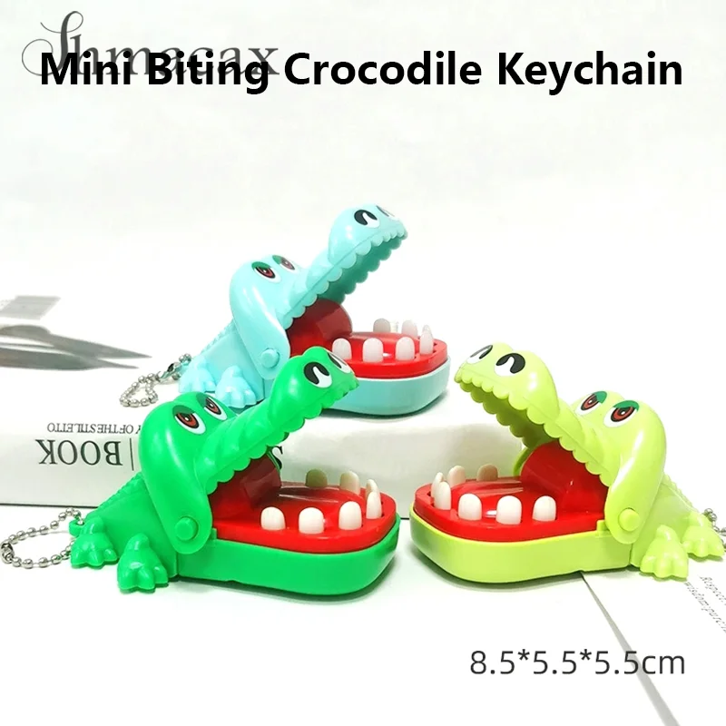 Funny Biting Hand Crocodile Mouth Keychain Cartoon Animal Press Teeth Bite Fingers Tricky Toy Keyring Pendant Bag Decor