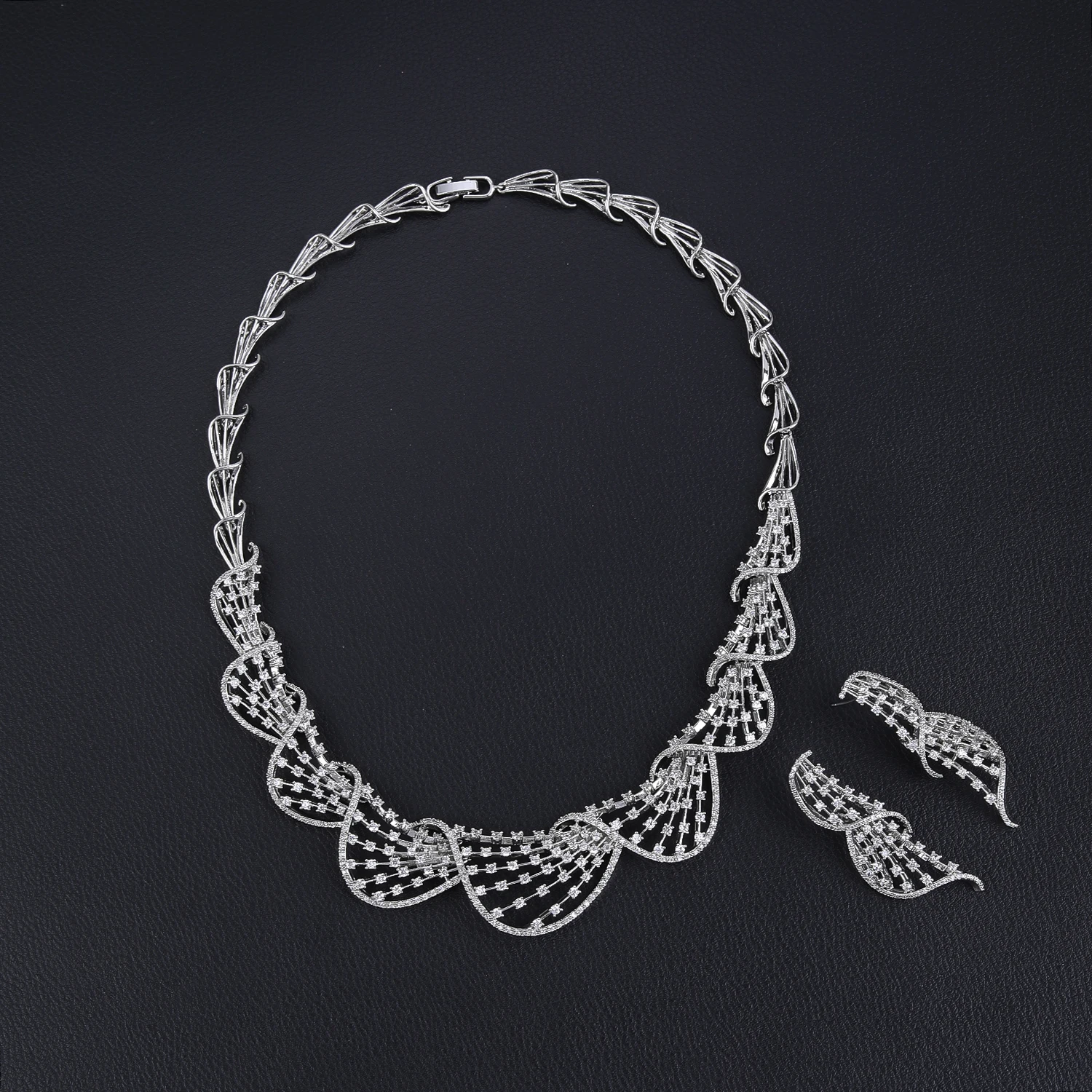 Shiny Pave CZ Hollow Wave Statement Necklace Earring Set Women Bridal Wedding Party Dubai Jewelry Accessories CN11556