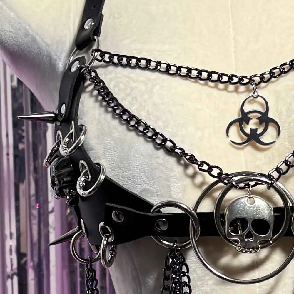 

Ручная работа 90-х годов Череп Уплотнительное кольцо Клубная одежда DIY Harajuku Гранж Готический танк Y2K Веганские кожаные ремни ТОпы Панк-рок с шипами E-Girls