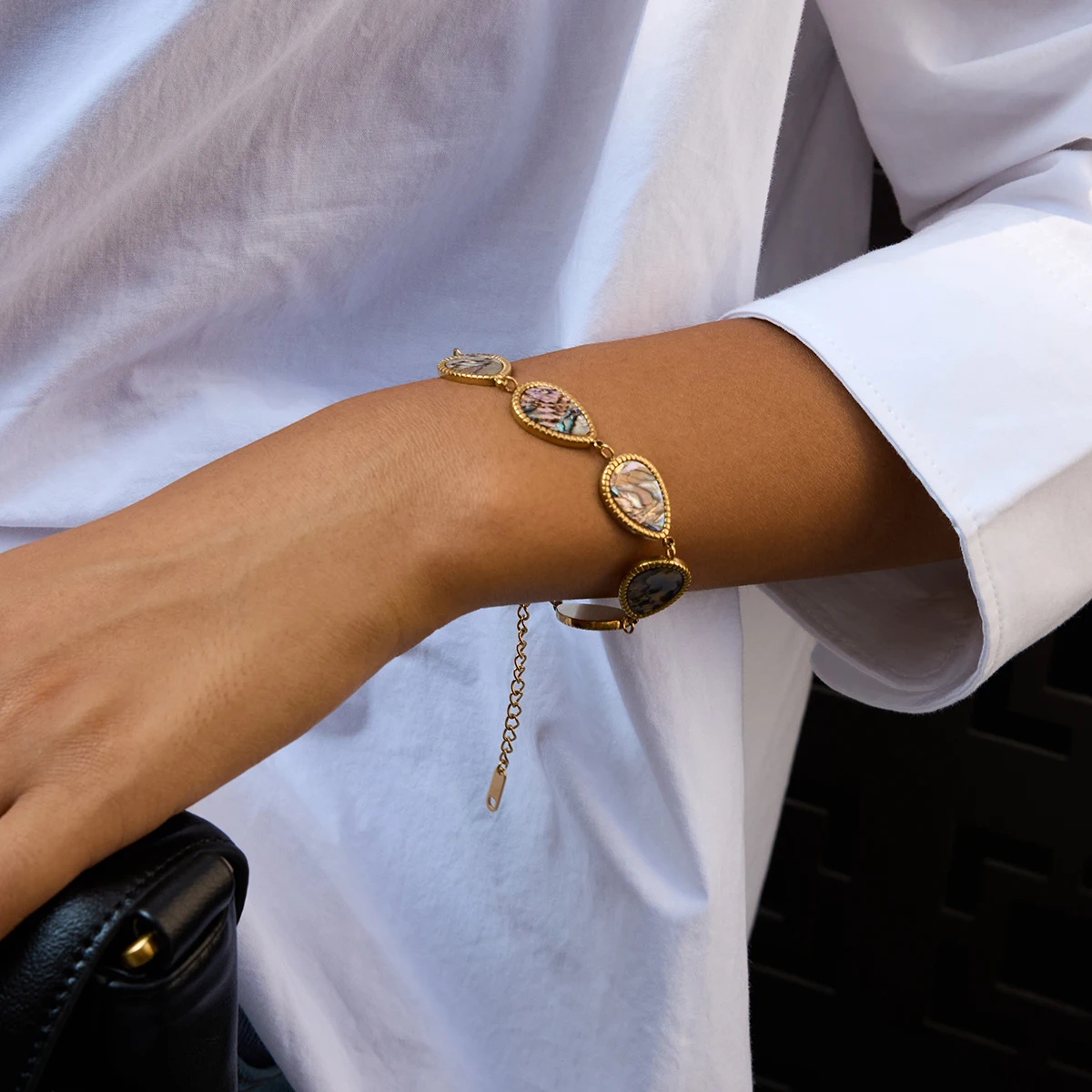 

AIKOER Minimalist 18K Gold Color Plated Stainless Steel Abalone Shell Water Drop Bracelet Women's Jewelry Party Gift envíos grat