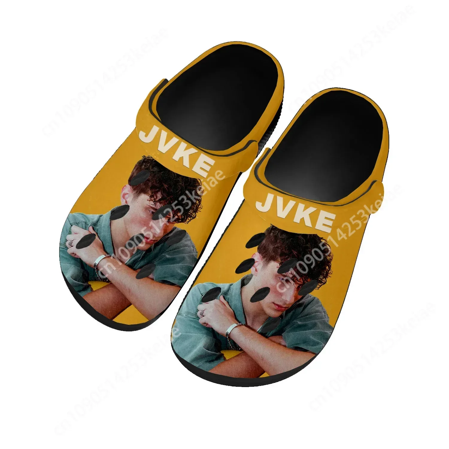 JVKE-zuecos populares de cantante Pop para el hogar, zapatos de agua personalizados, calzado para adolescentes, zuecos de jardín, zapatillas transpirables con agujeros para la playa