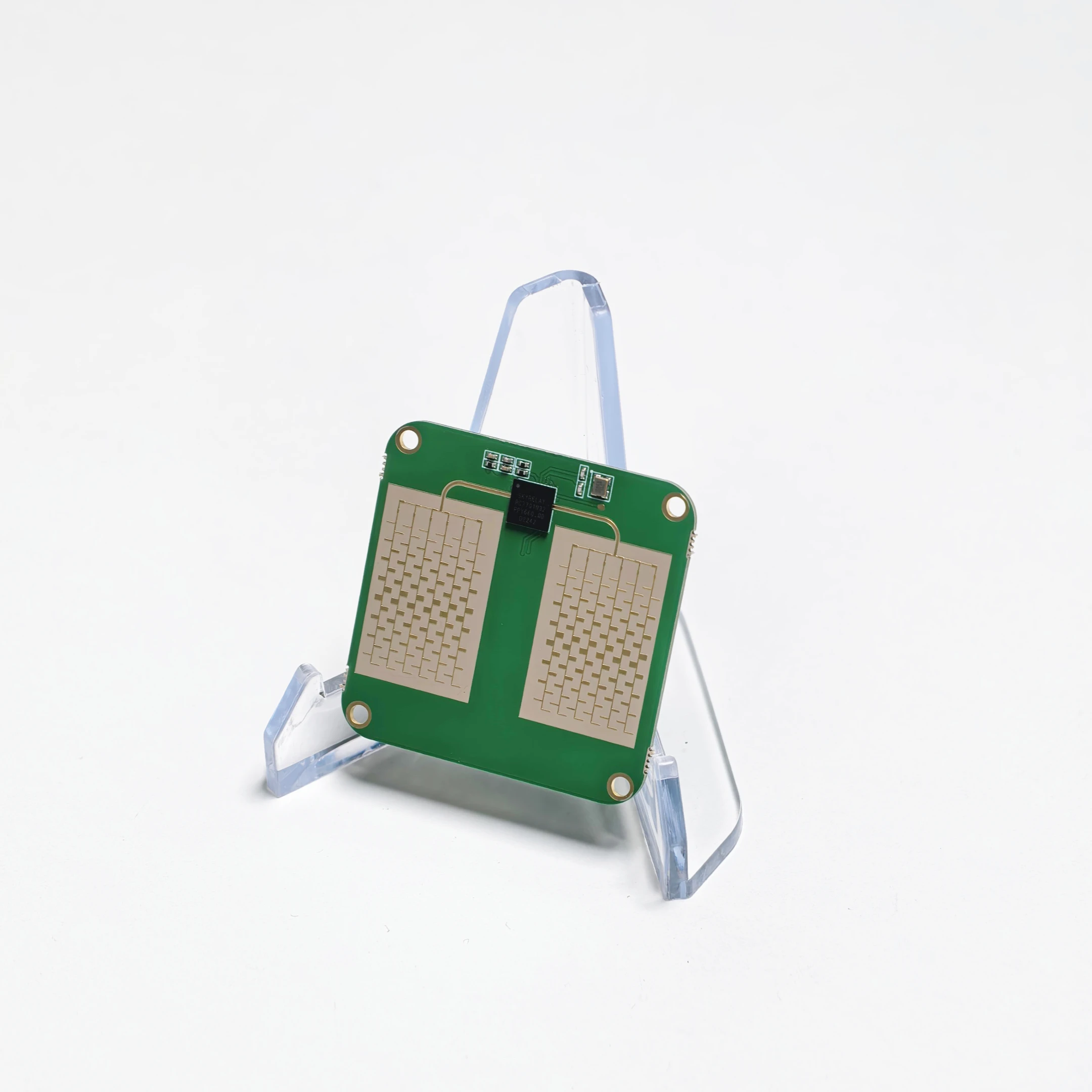 Capteur de niveau radar 80 GHz avec portée de 0,1 à 40 m, capteur radar Doppler avec précision élevée de ±3 mm et forte capacité anti-interférences