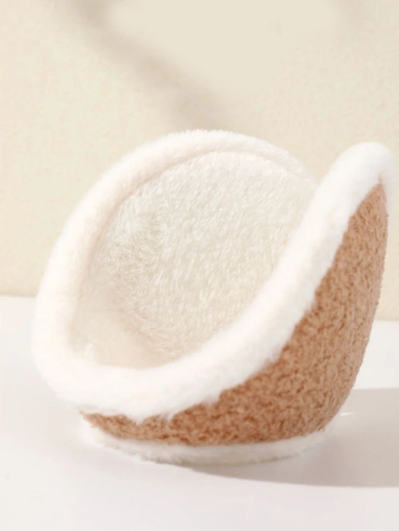 1 Buah Penutup Telinga Musim Dingin Desain Tebal dan Besar Bergaya Korea untuk Pria Wanita Pelindung Telinga Aksesori Musim Dingin yang Hangat untuk Wanita