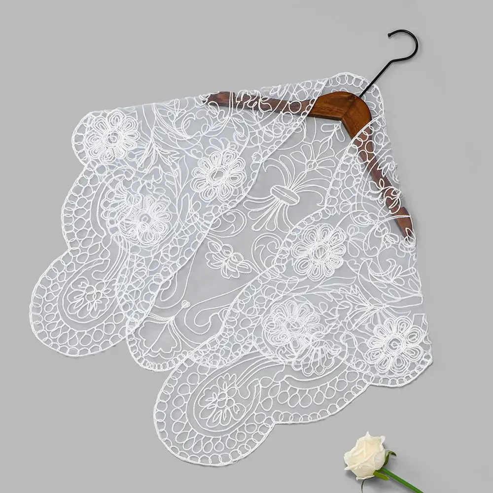 

Vintage Lace Flower Hair Scarf Headband Cute Thin Sweet Headscarf Shawl Bohemian Chic Style Triangle Head Scarf Pastoral Style