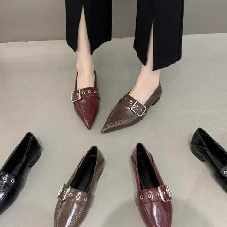 New Fashion Pointed Toe Flats Shoes Women Luxury Metal Chain Ballet Flat Shallow Ballerina Slip On Casual Loafers Brand