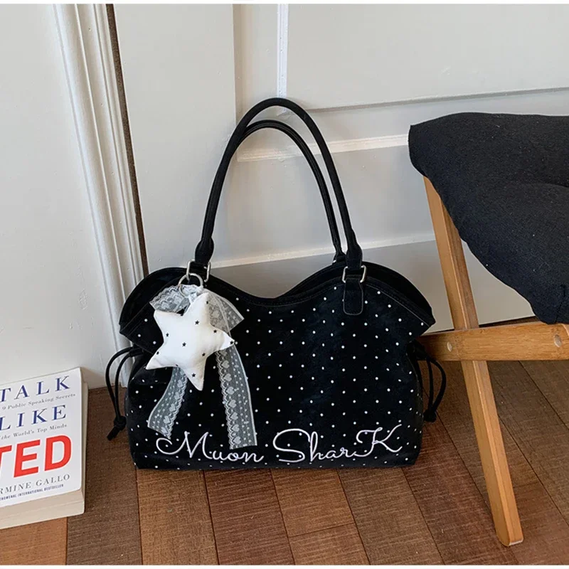 Koreanische große Canvas-Tragetasche mit Polka-Dot-Sternmuster, süße, edgy Schultertasche im Ballett-Schleifen-Stil, vielseitige Damen-Handtasche für den Arbeitsweg – Detail 7