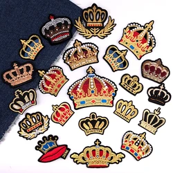 Elegante Golden Crown Patches para engomar, roupas adesivos, apliques bordados, costura, camiseta feminina, bolsa, chapéu, emblema de ferro