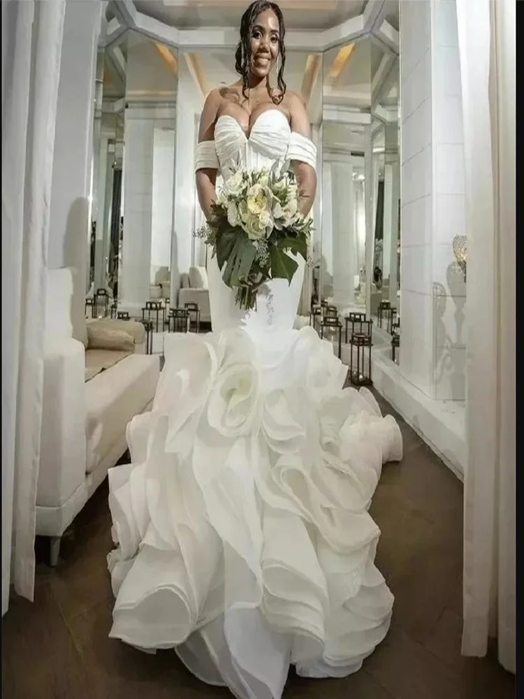 Abito da sposa in raso increspato con spalle scoperte personalizzato per la sposa Vestido De Noiva Abiti da sposa con volant a cascata