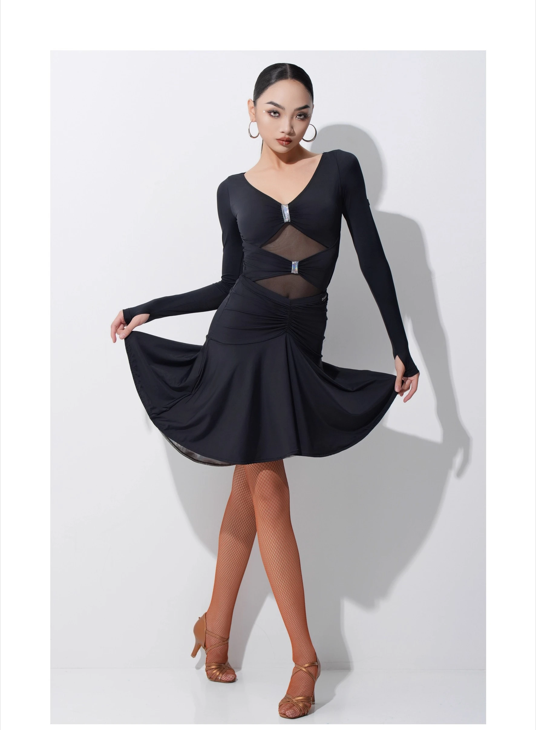 UK Latin danspakken Professionele volledige uitlopende rokset met lange mouwen, ballroomtraining en prestatiekostuum
