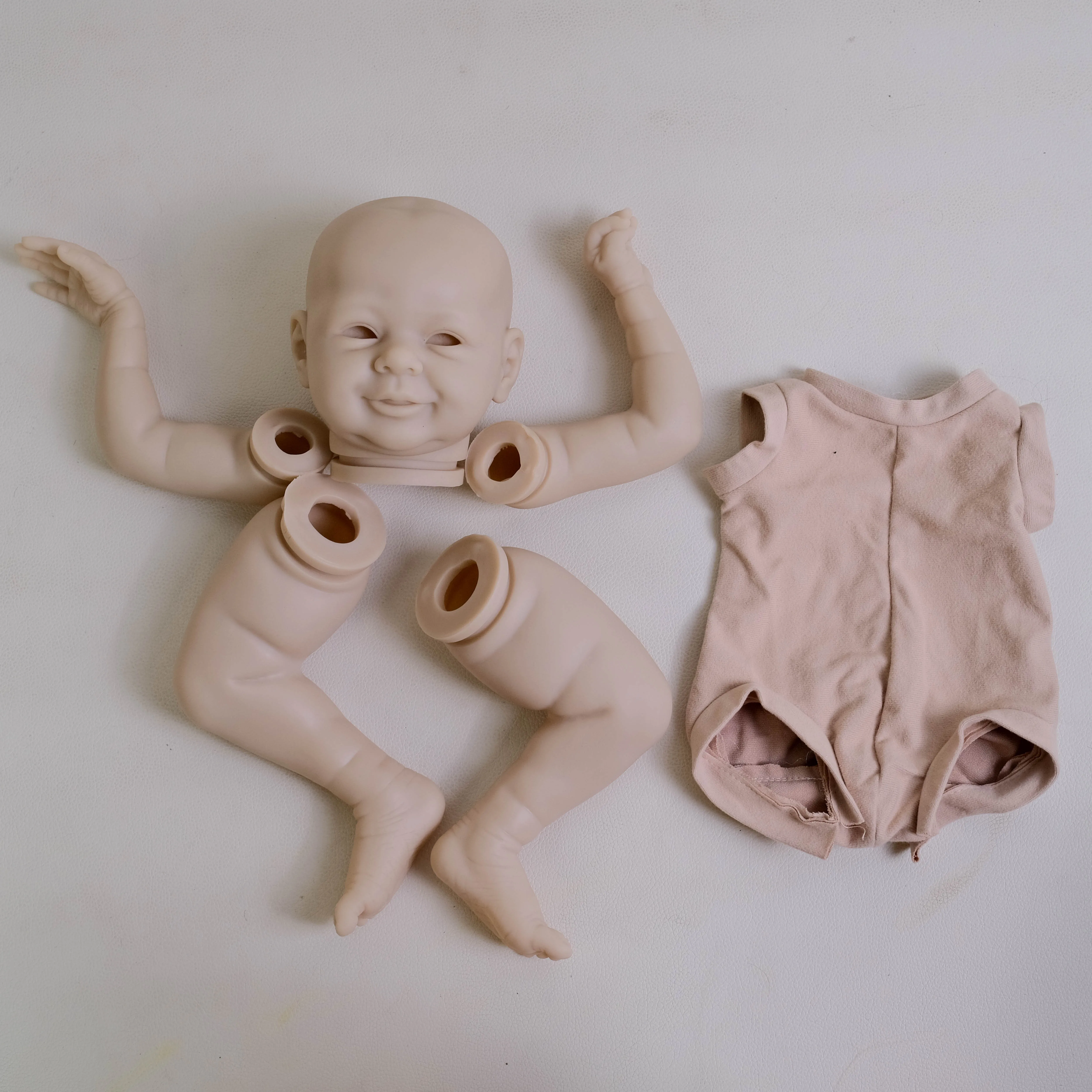 DLS 뉴 리본 인형 키트 20인치 아바 조이 미완성 미도색 DIY 인형 부품 (천 몸체와 눈 포함)