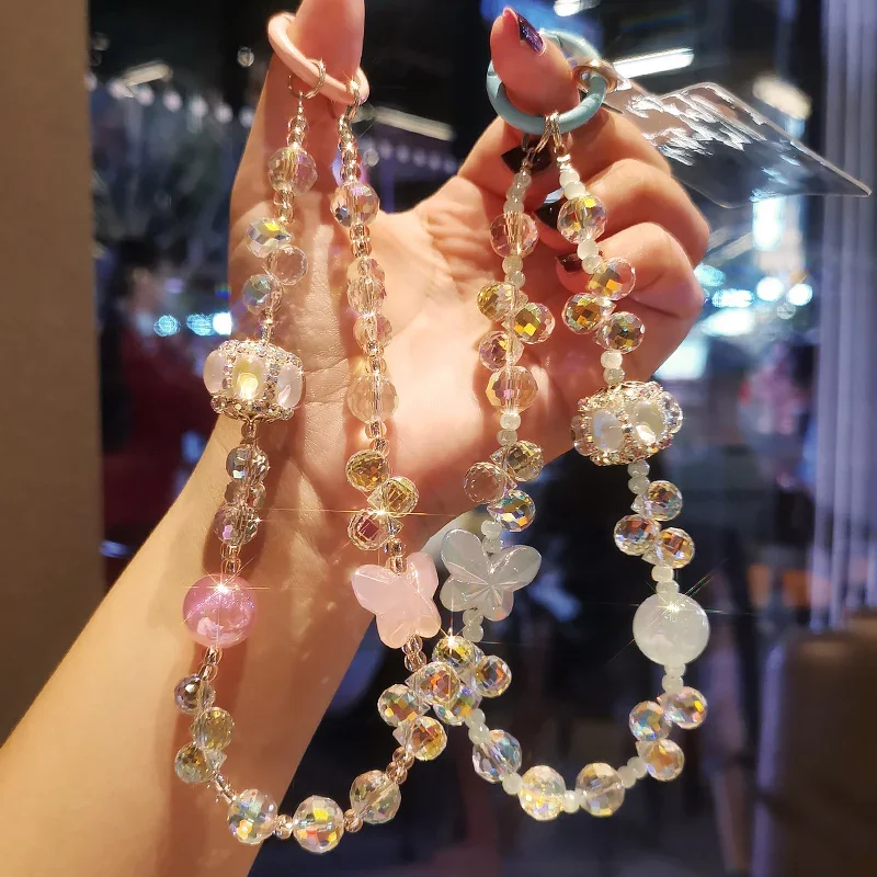 

Женский браслет с бусинами ручной работы