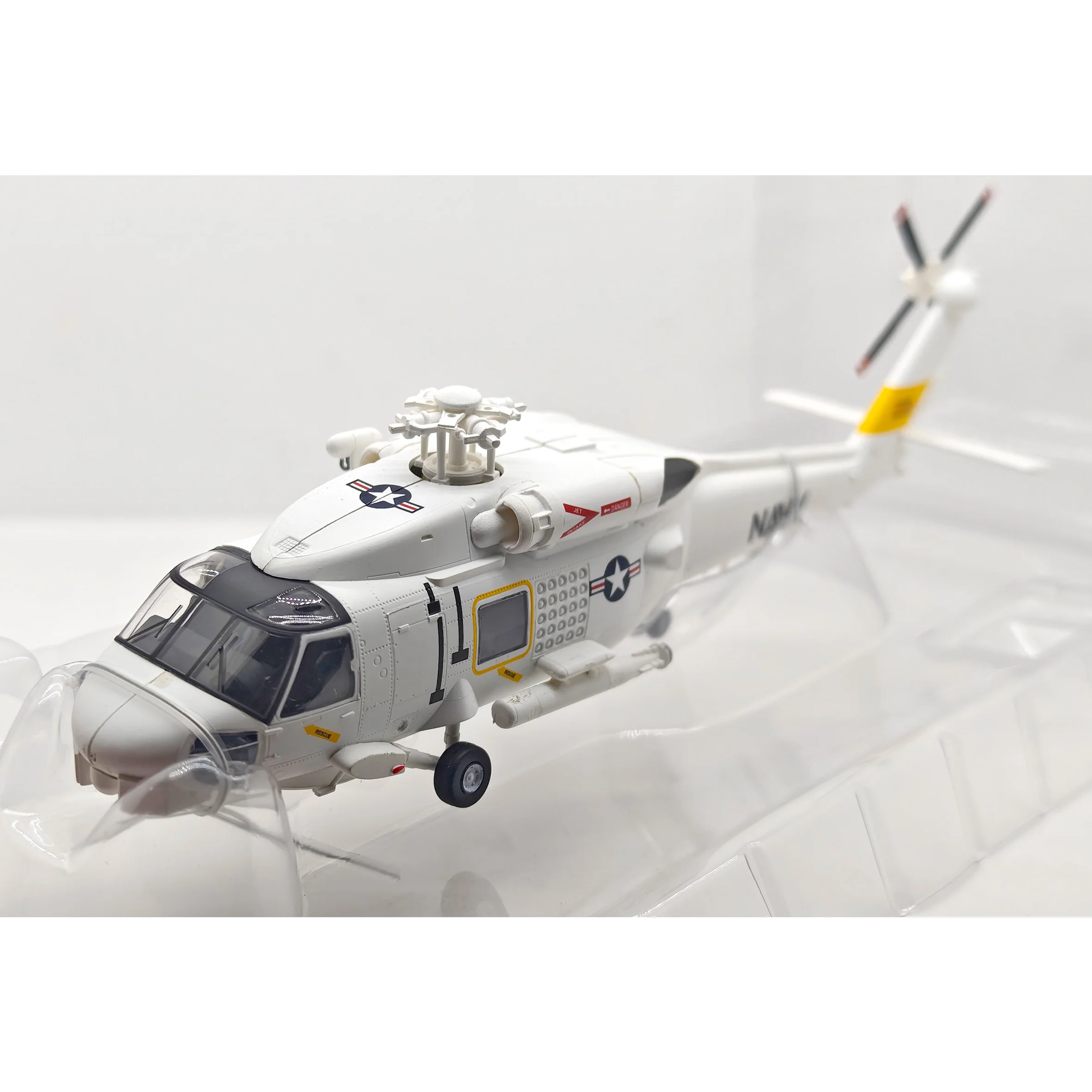spot-37090-1-72-us-sh-60b-helicopter-model-navy-static-finished-model-out-of-print