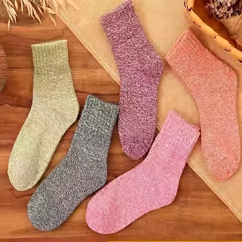 

5-Pair Women's Comfortable Winter Socks - Warm Mid Tube Knitted Socks with Ribbed Cuffs Perfect for Outdoor Activities