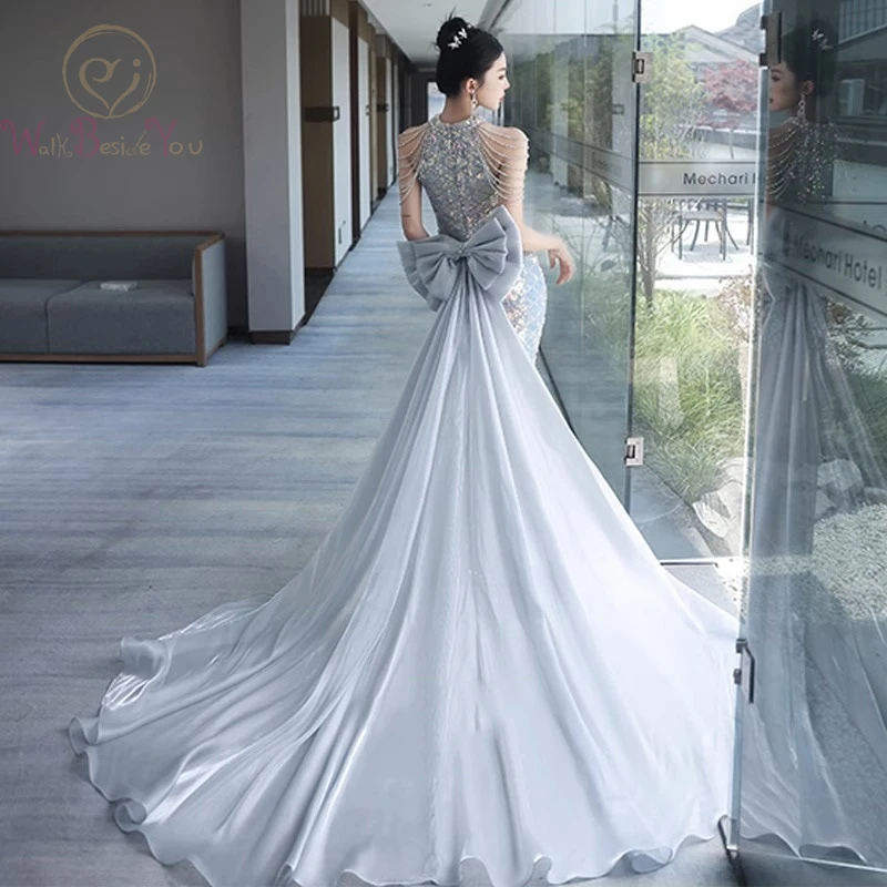 

Bling Prom Dresses Sequined Beading Tassels Sparkly Halter Neckline Mermaid with Tail Luxury Evening Gowns Graduation Stock