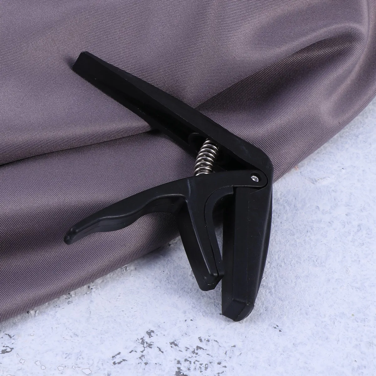 

Ukulele Capo Zinc Alloy Metal Capo with Silicone Padding for Acoustic Ukelele Scratch Protection