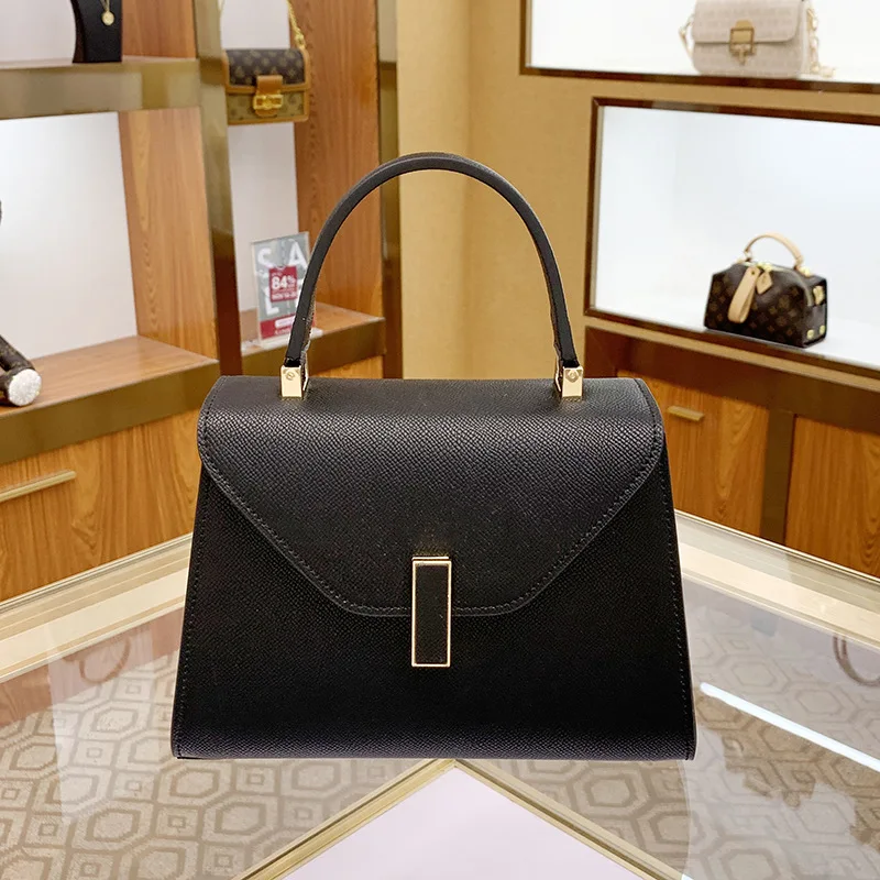 Luxury Stylish Messenger Bag For Business Women Commuter Use Large Capacity And Elegant Paris Fashion