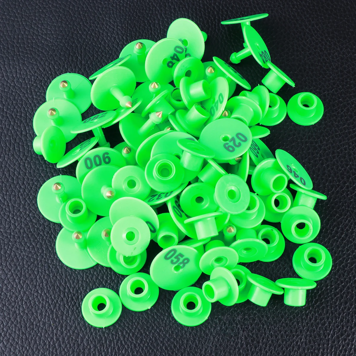 

100Pcs Plastic Ear Tags Numbered 1-100 for Livestock Tagging Suitable for Pigs Cattle Goats Clear Durable Animal Tags Green