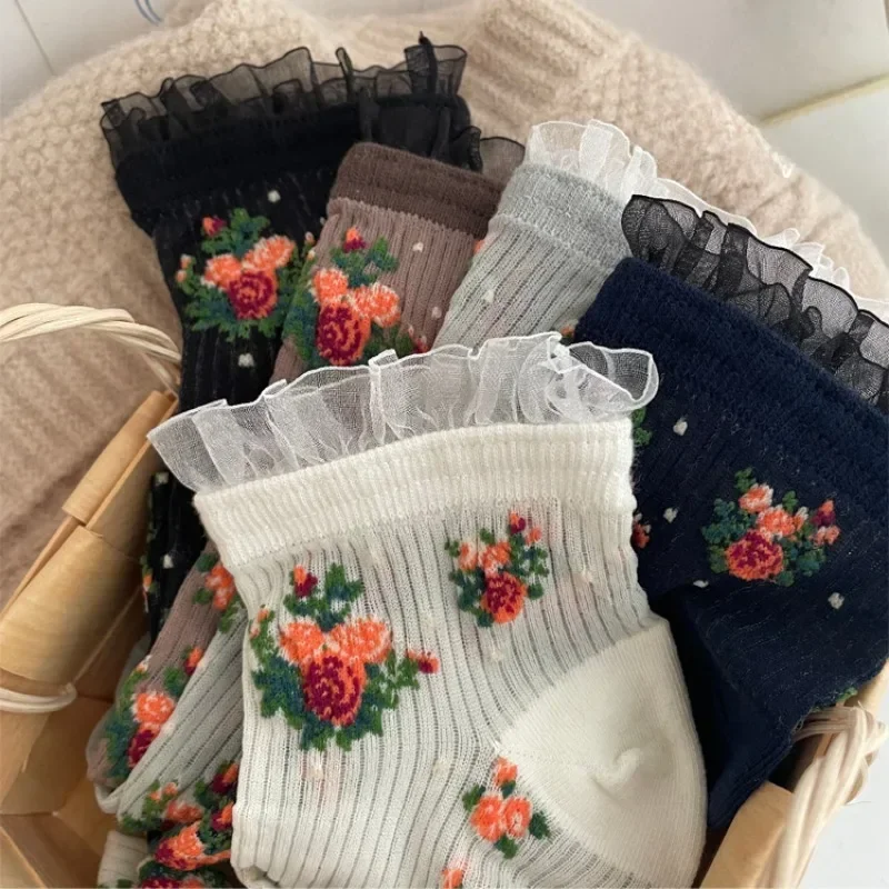 

Lace ruffled short socks, Harajuku retro floral embroidery short socks, women's summer ultra-fine transparent crystal stockings