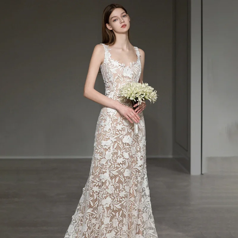 프렌치 스타일 라이트 럭셔리 화이트 레이스 캐미솔 웨딩드레스 2025 신상 가을 피쉬테일 약혼식 라이트 웨딩드레스