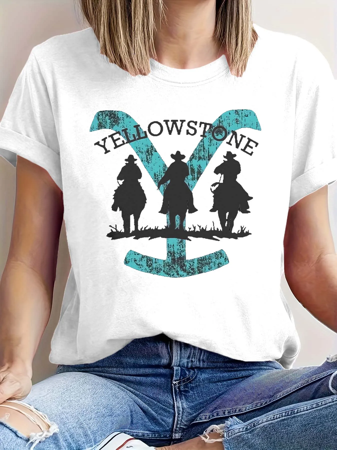 

Plus Size Yellowstone Western Silhouette Tee Stylish Cowboy Inspired Graphic Top for a Rustic Elegance