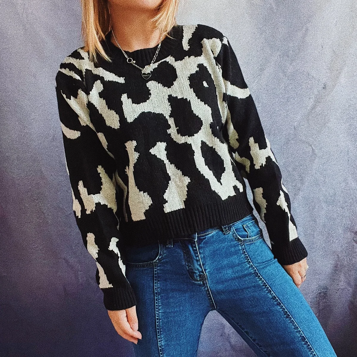 

Autumn/Winter Casual Short Fit Leopard Print Long Sleeve Round Neck Knit Pullover Underlay Sweater