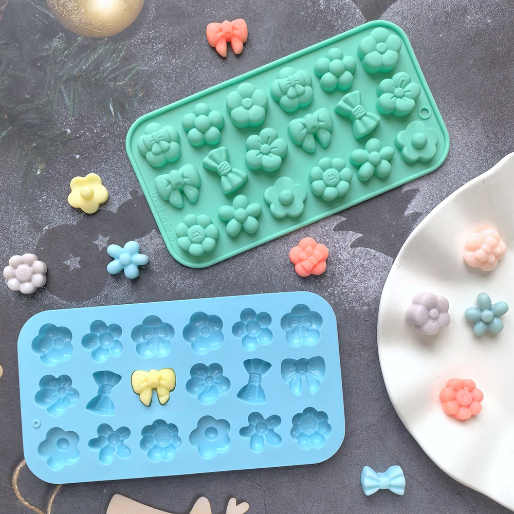 18 cavity flower candy mold DIY bow chocolate jelly mold ice mold pudding mold soap mold biscuit mold for dessert making