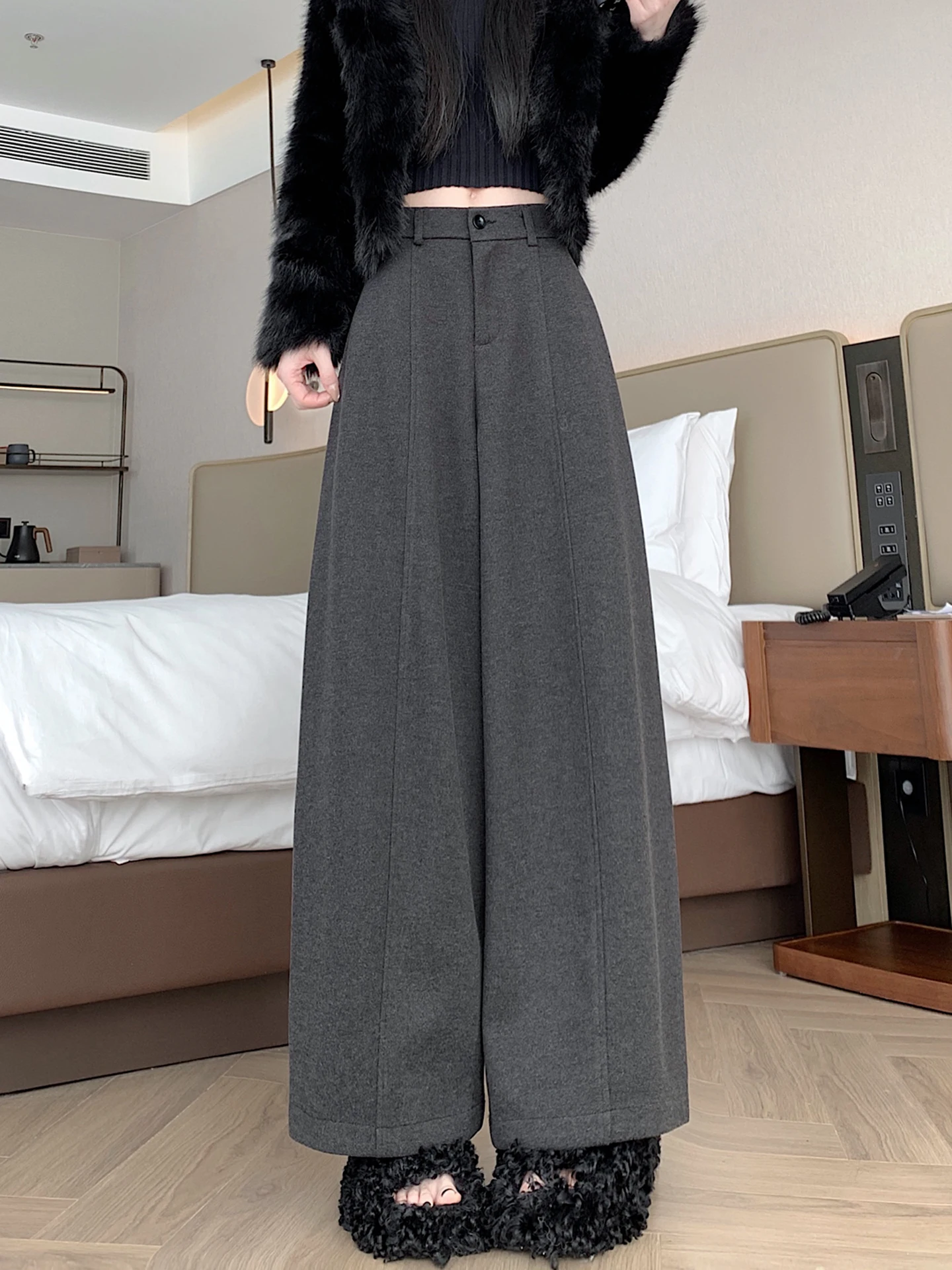 กางเกงขายาวทรงหลวมสไตล์ลำลองสำหรับผู้หญิง ผ้าวูล ใส่ได้ทั้งฤดูใบไม้ร่วงและฤดูหนาว เอวสูง ทรงขากว้าง ยาวคลุมเท้า ช่วยพรางหุ่นให้ดูเพรียว