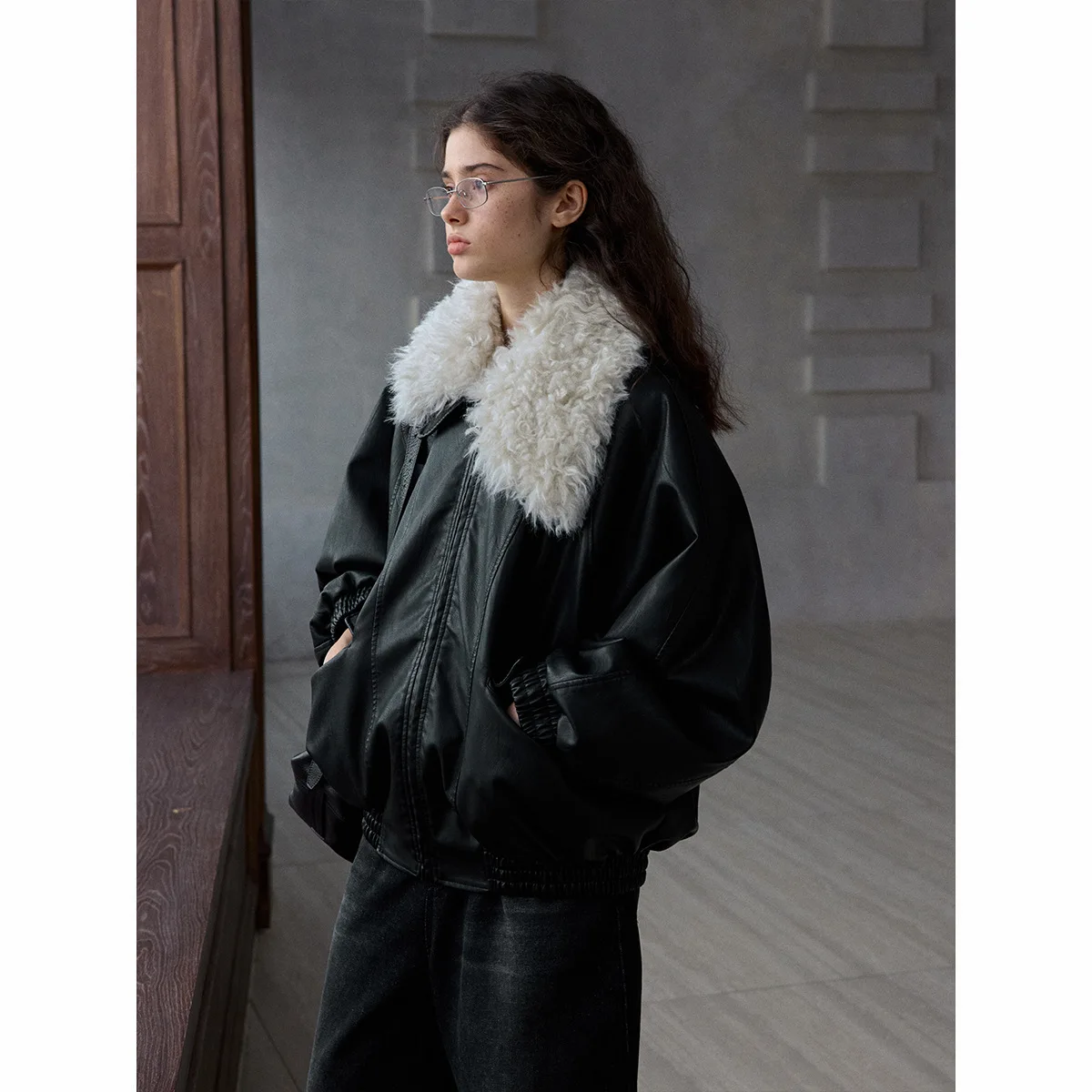 Umi mao destacável gola de pele jaqueta feminina clipe quente jaqueta de couro de algodão simples estilo de deslocamento ampla elegante jaqueta femme y2k