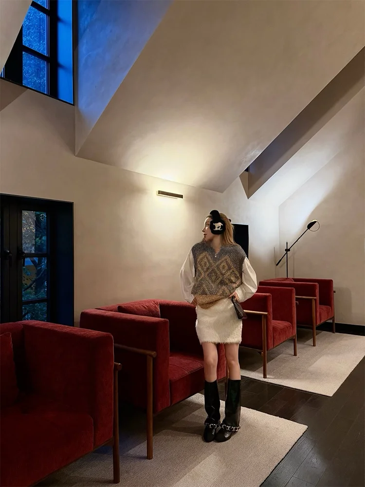 MSKIN6 Furry Polyester A-Line  Skirt for Women Winter Warm Cisas Aosphere Slimming mid Waist Side Zipper Skirt