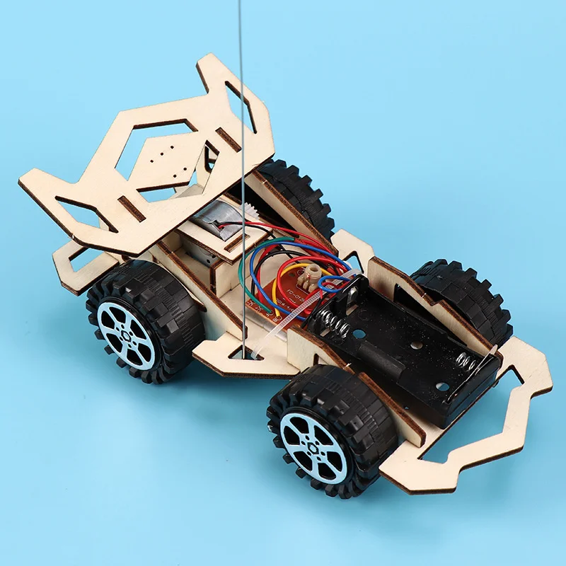 DIY Hand-assembled Electric Car Toys Wooden Building Vehicle Toy Educational Kids Remote Control Wireless Four-wheel Drive Toys