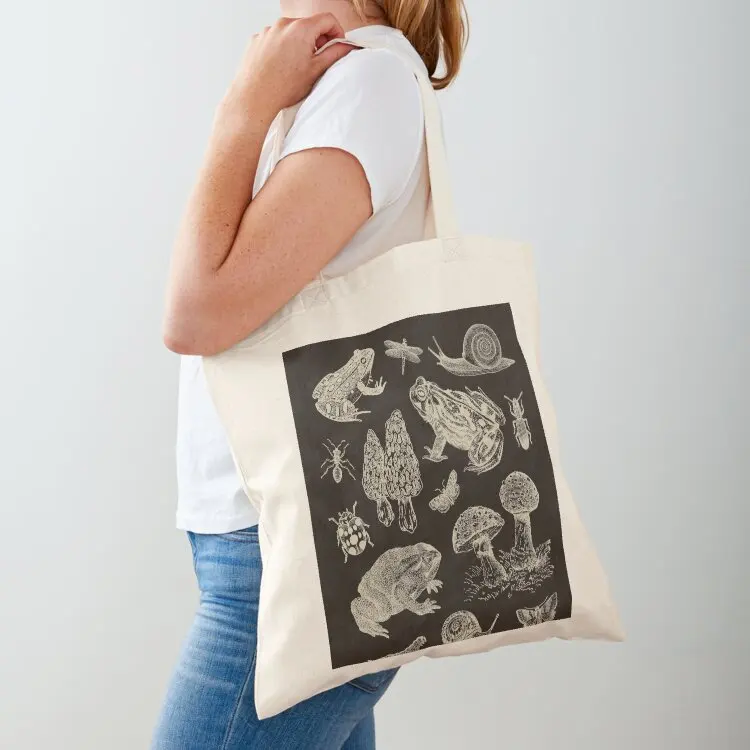 Goblincore Vintage Biology: Nature Lover's Collection of Frog, Mushroom, Snail, and Moth Insects for Science and Natura Tote Bag