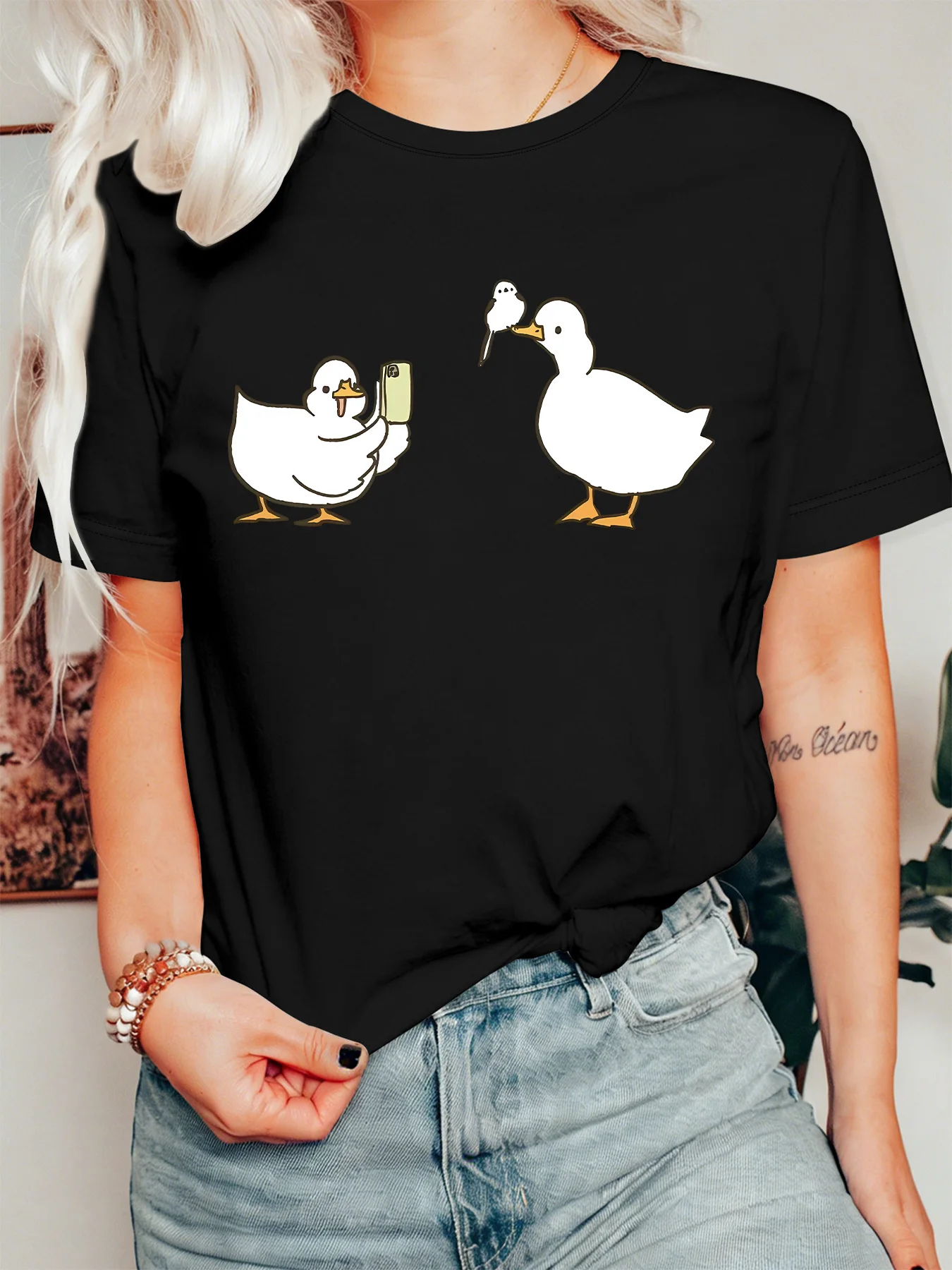 Women Crew Neck Tee Lovely Cartoon White Ducks Taking Photo Graphic Print Short Sleeve Loose Ladies Cotton Plus Size Casual Top