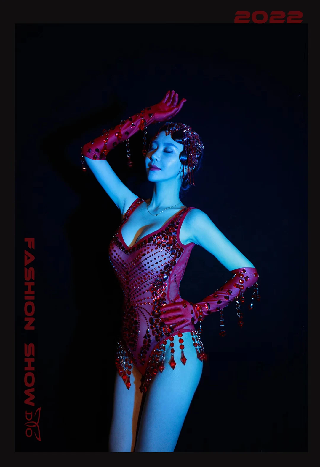 2025 Rode Strass Jumpsuit Pole Dance Kostuum Hoofddeksels Danser Zanger Stadiumkostuum Nachtclub Bar Party Carnaval Kleding yj423